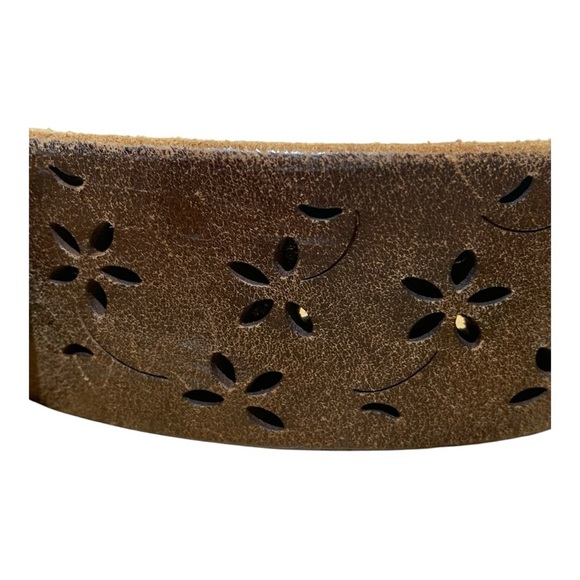 Men’s Vintage Italian Leather Wide Belt With Floral Cutouts Sz 40-42 - Picture 3 of 4